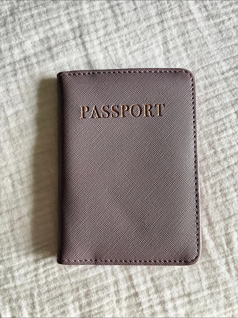 Passport Holder in purple Like New